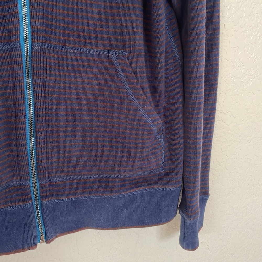 Robert Graham zip up striped sweater.  Size‎ M - Picture 2 of 9